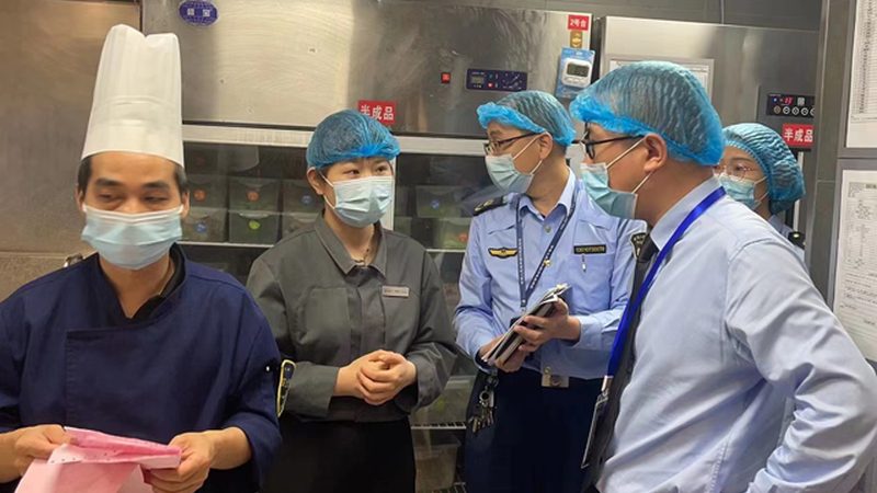 规模效应：成本优势与市场影响力